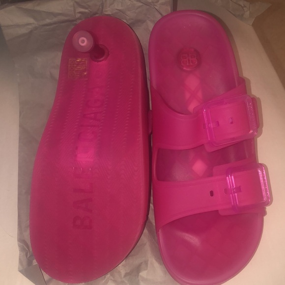Balenciaga women’s Mallorca Sandals - Picture 2 of 6